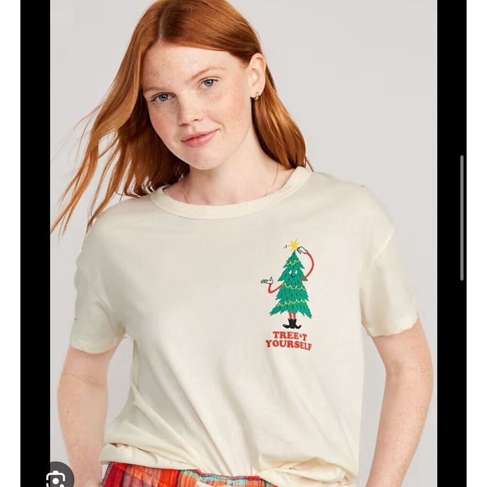 Old Navy Christmas Tree Shirt Sz M Treet Yourself Holiday Festive Graphic​
